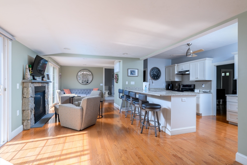 42 Lovell Road Holden, MA 01520 - Photo 8 of 26