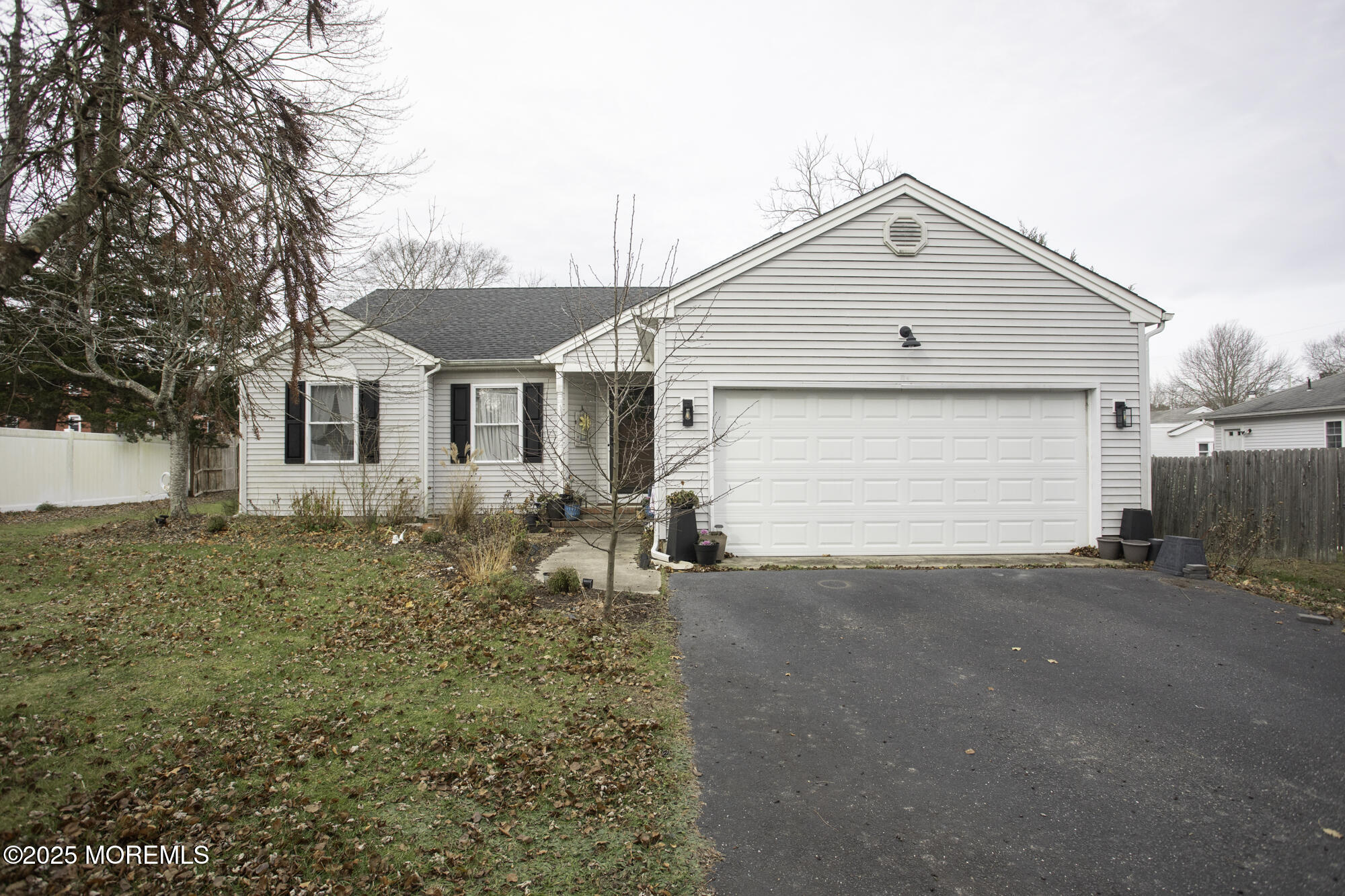 49 Oxycocus Road Manahawkin, NJ 08050 - Photo 1 of 25 49 Oxycocus Main