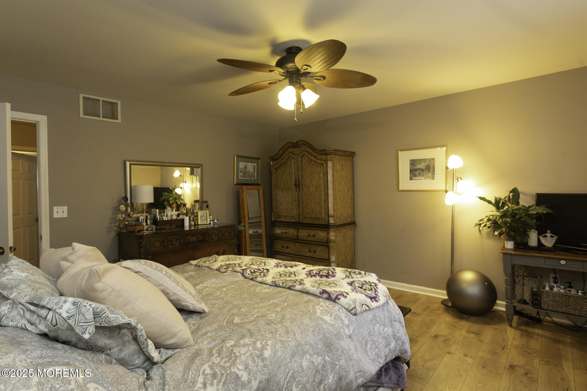 49 Oxycocus Road Manahawkin, NJ 08050 - Photo 15 of 25 49 Oxycocus Primary Bedroom