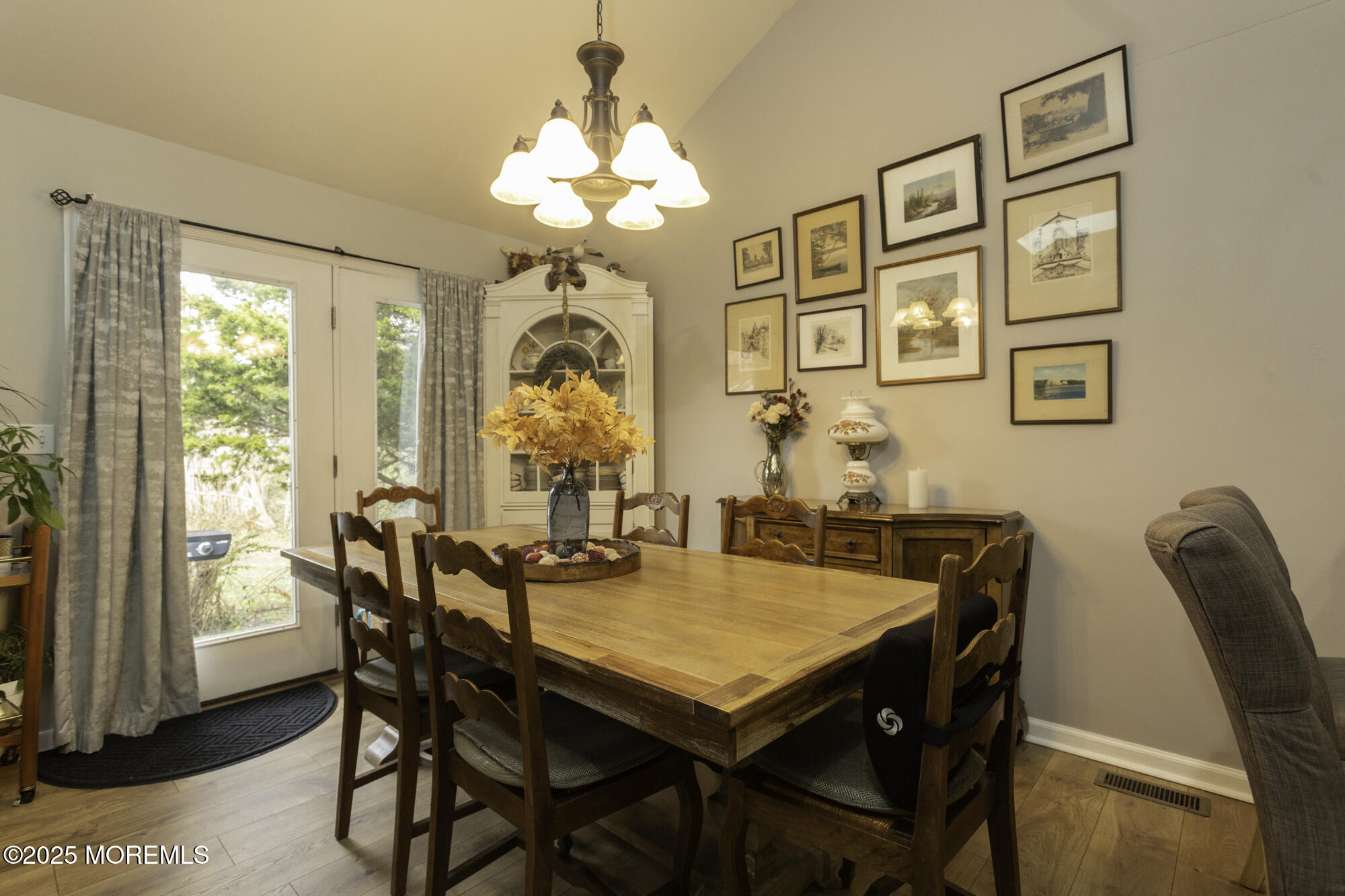 49 Oxycocus Road Manahawkin, NJ 08050 - Photo 7 of 25 49 Oxycocus Dining rm