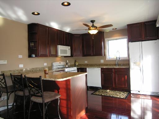 24 Mineola Road, Unit 24 Fox Lake, IL 60020 - Photo 2 of 14