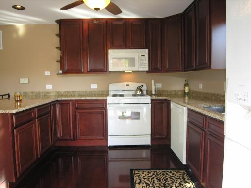 24 Mineola Road, Unit 24 Fox Lake, IL 60020 - Photo 3 of 14