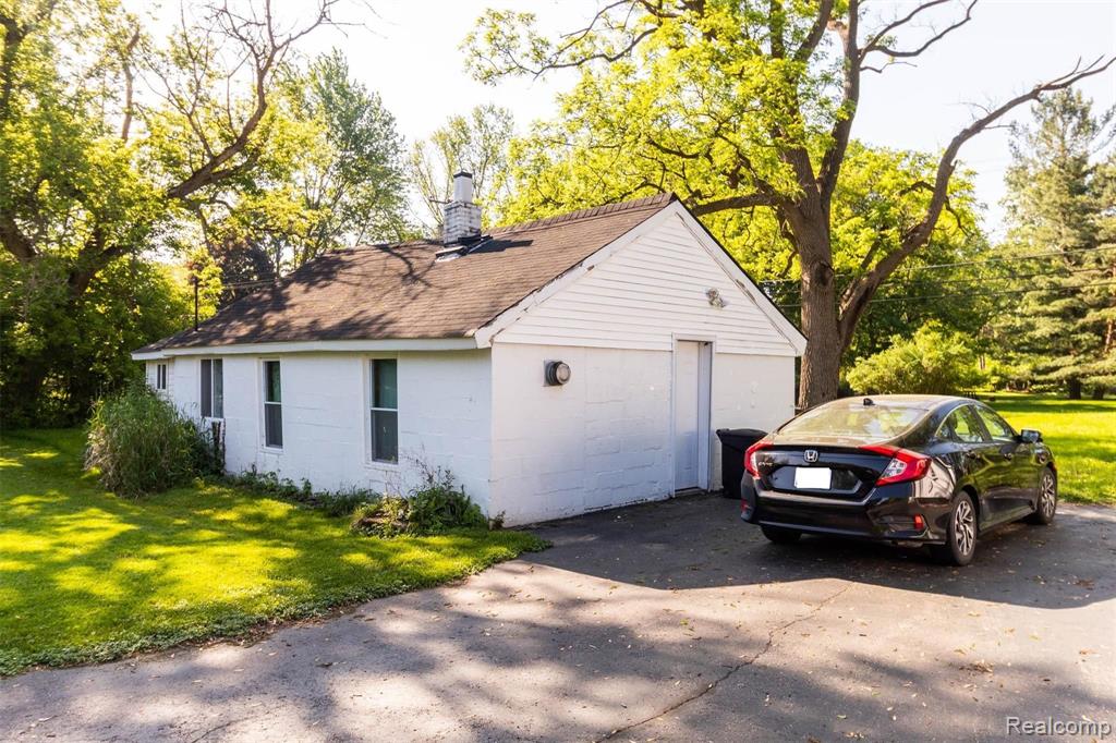 28115 Six Mile Road Livonia, MI 48154 - Photo 34 of 38