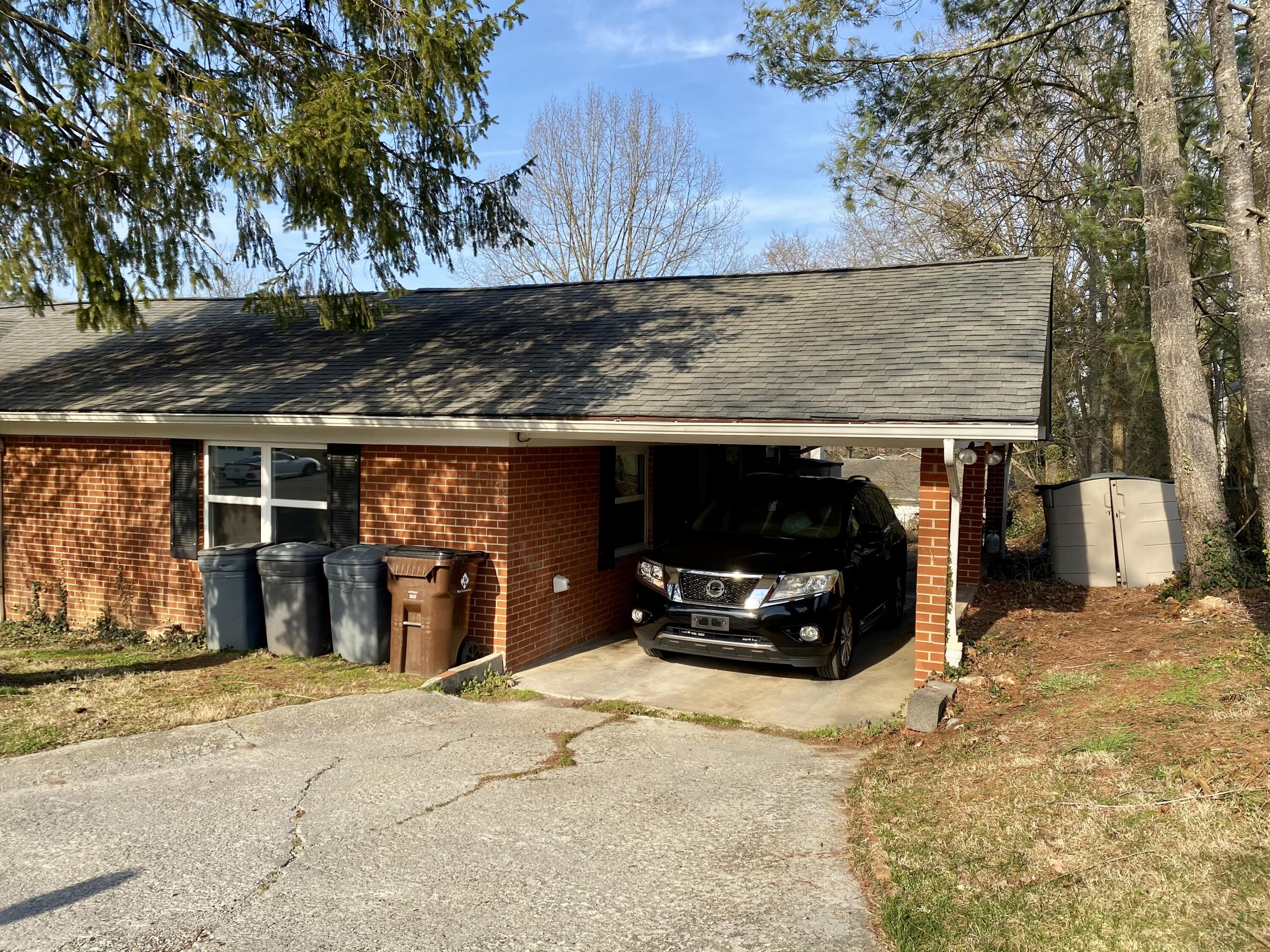 326 East Fairview Road Oak Ridge, TN 37830 - Photo 2 of 24 1