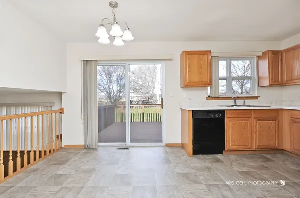 $349,900 | 1038 Redondo Drive, Romeoville, IL 60446