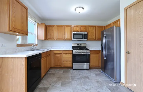 $349,900 | 1038 Redondo Drive, Romeoville, IL 60446