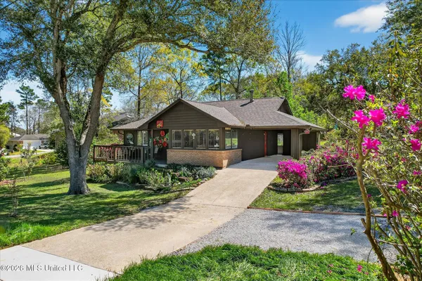 $195,000 | 9936 Ana Hulu Street, Diamondhead, MS 39525