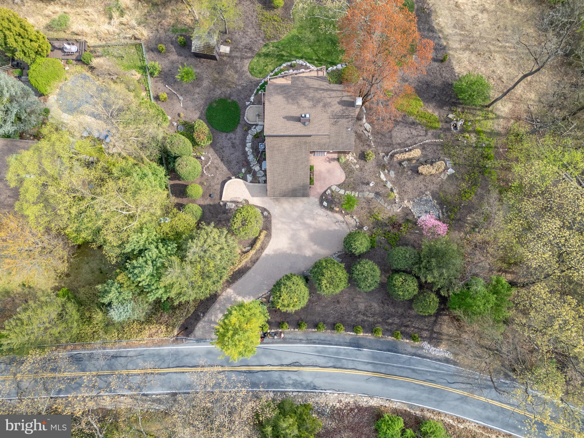 3446 Honeysuckle Road Bethlehem, PA 18015 - Photo 5 of 80