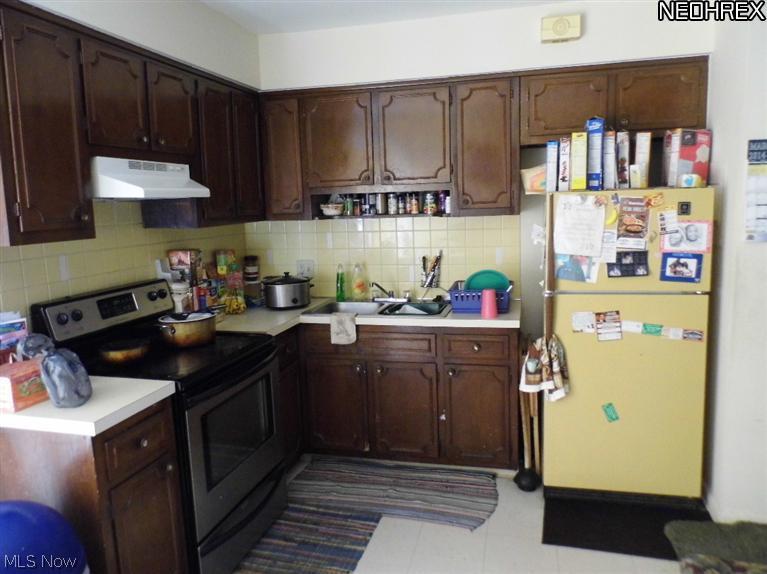 2646 Chamberlain Road Akron, OH 44333 - Photo 15 of 24