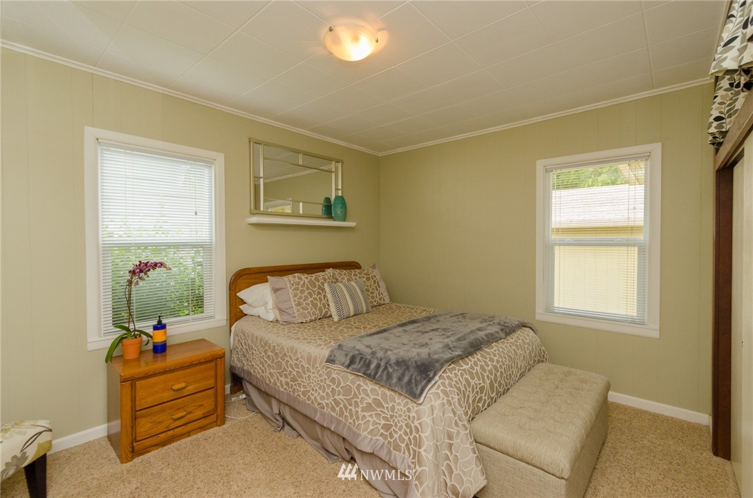 905 Southwest Mayer Street Winlock, WA 98596 - Photo 8 of 16 Gallery Image 8