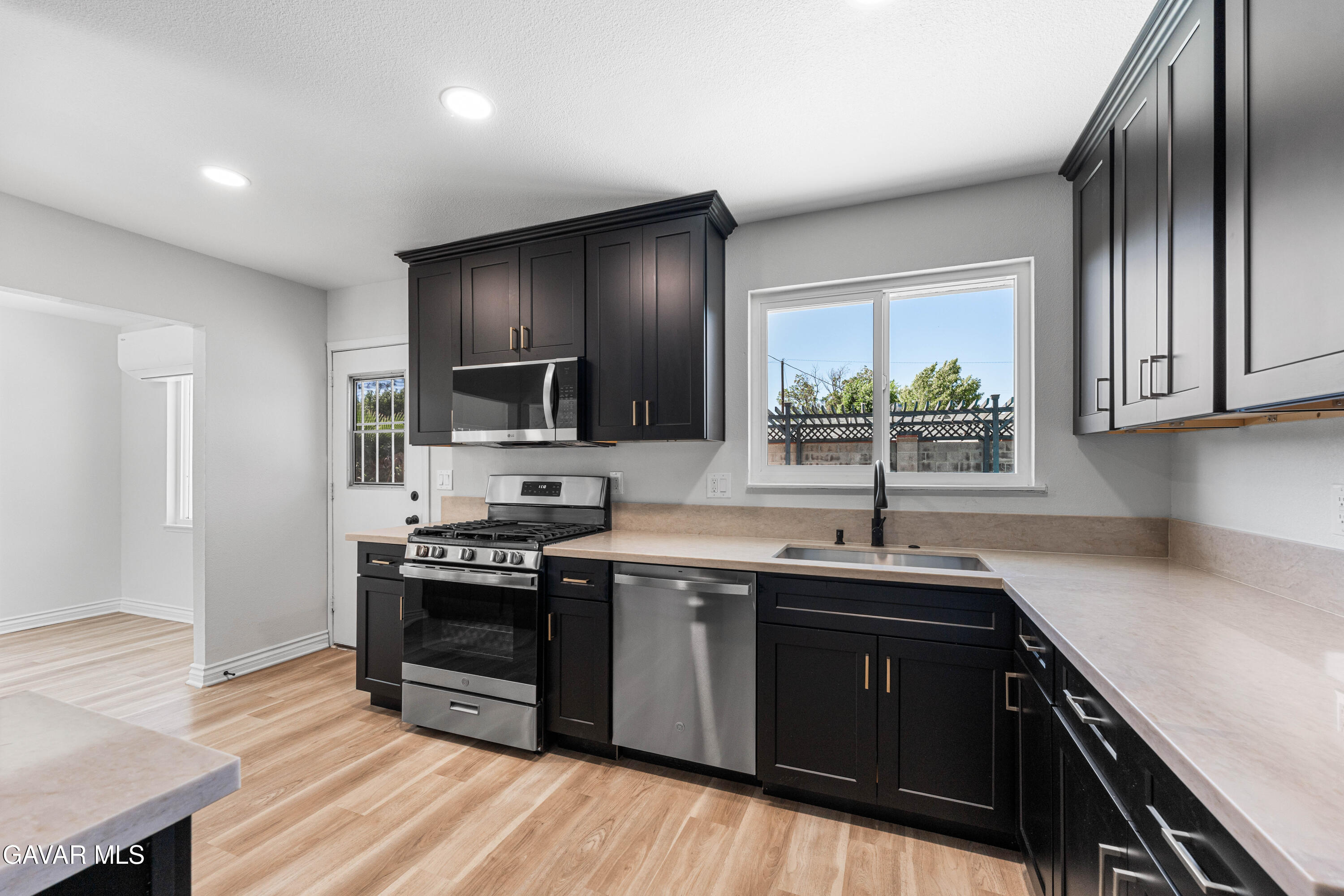 403 Lightcap Street Lancaster, CA 93535 - Photo 19 of 44 Lightcap-17