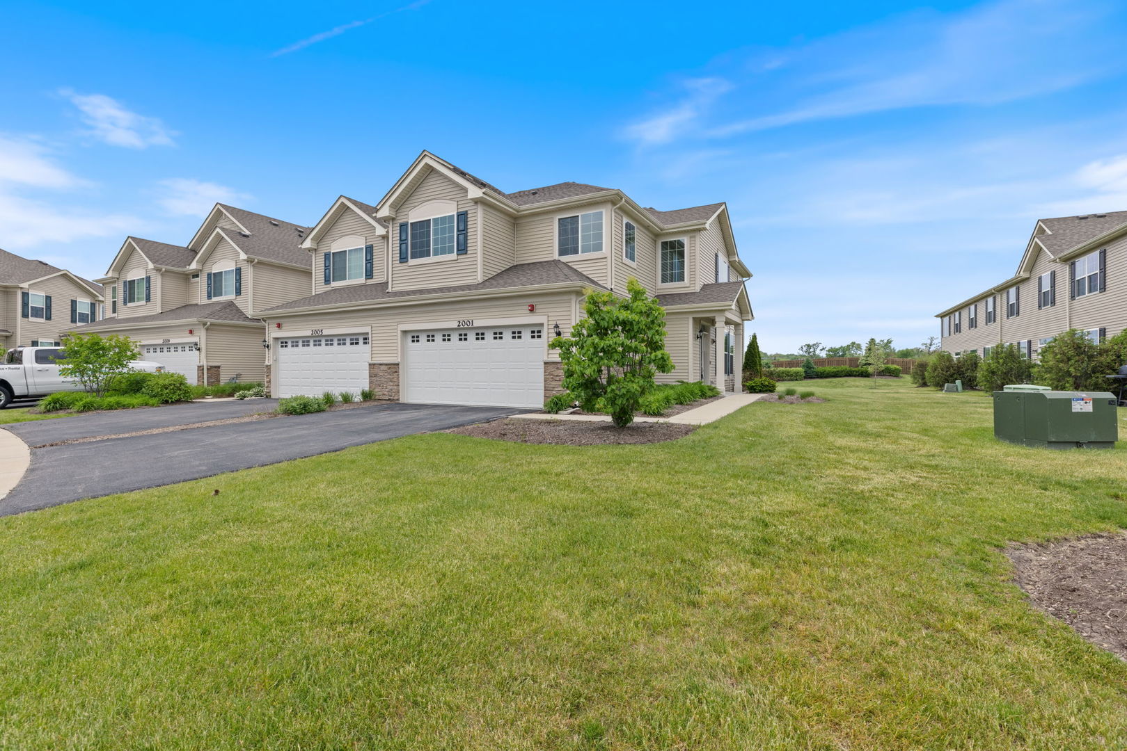 2001 Stuttle Road Batavia, IL 60510 - Photo 2 of 25
