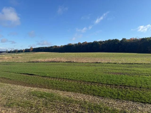 $169,900 | 966 Highridge Court, Unit LT3, Hubertus, WI 53033