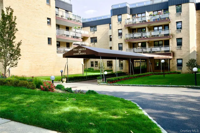 $3,000 | 40 Stoner Avenue, Unit 3BB, Great Neck, NY 11021