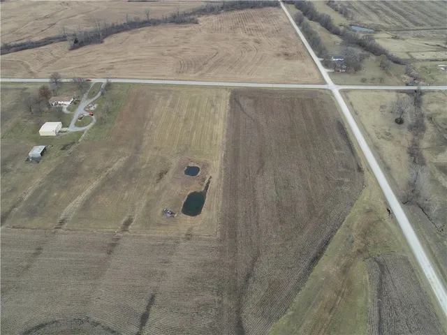 $170,000 | 3 West 287th Street, Paola, KS 66071
