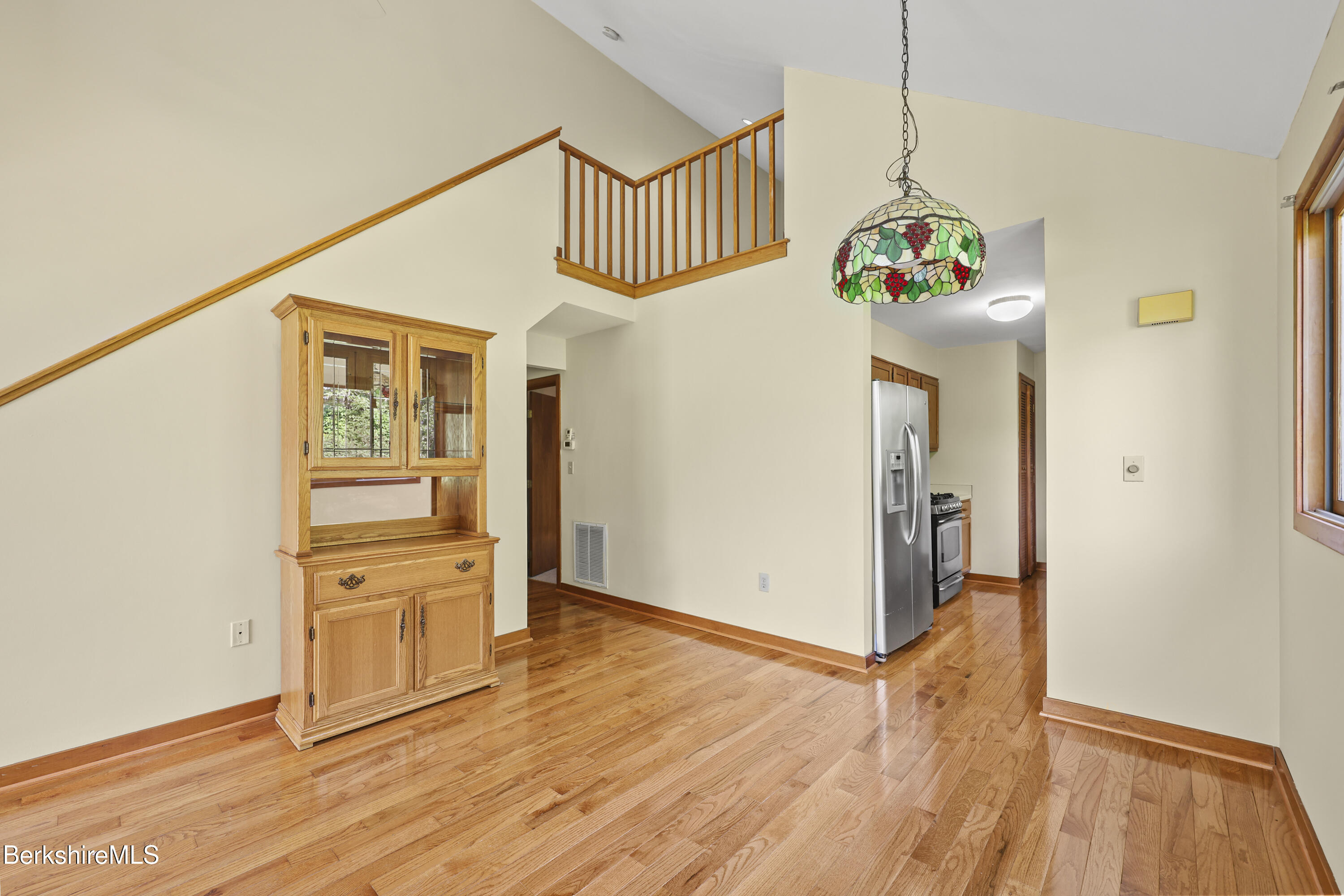 Pondview Drive, Unit H2 Pittsfield, MA 01201 - Photo 10 of 31 Dining area