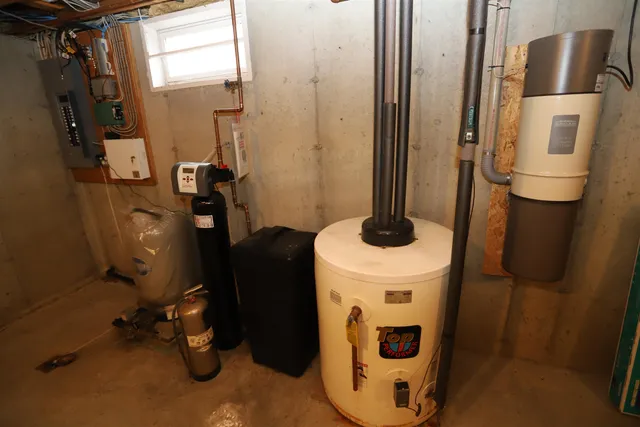 $550,000 | 36 Tomahawk Path, Derby, VT 05855