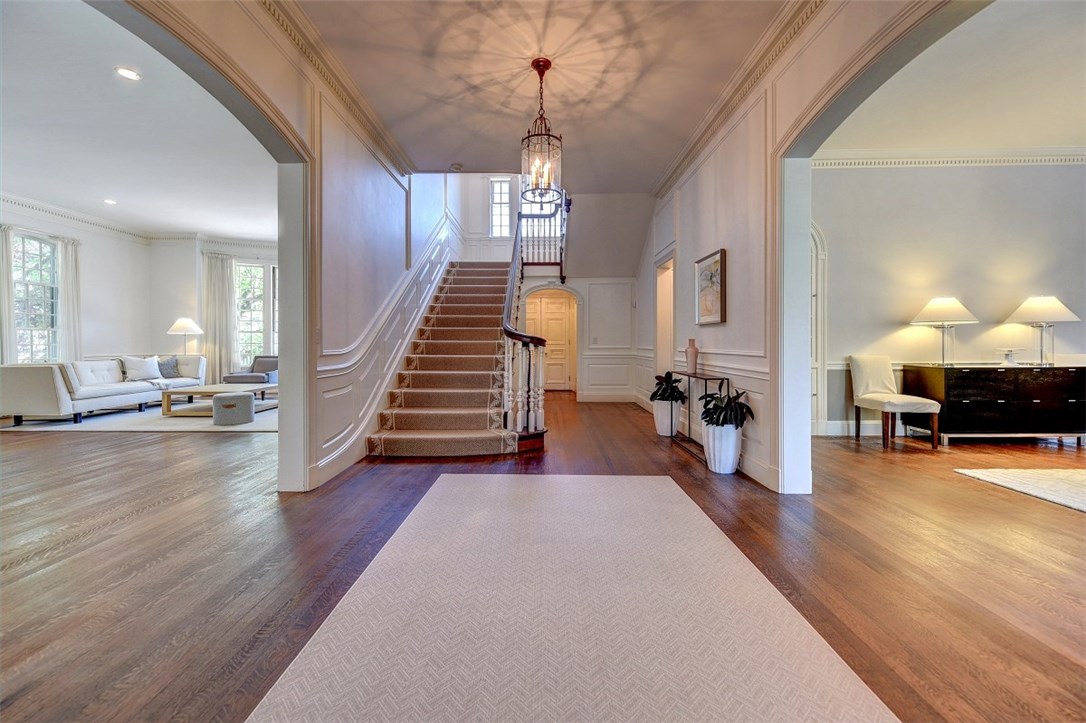 45 Balton Road Providence, RI 02906 - Photo 5 of 40 Gallery Image 5