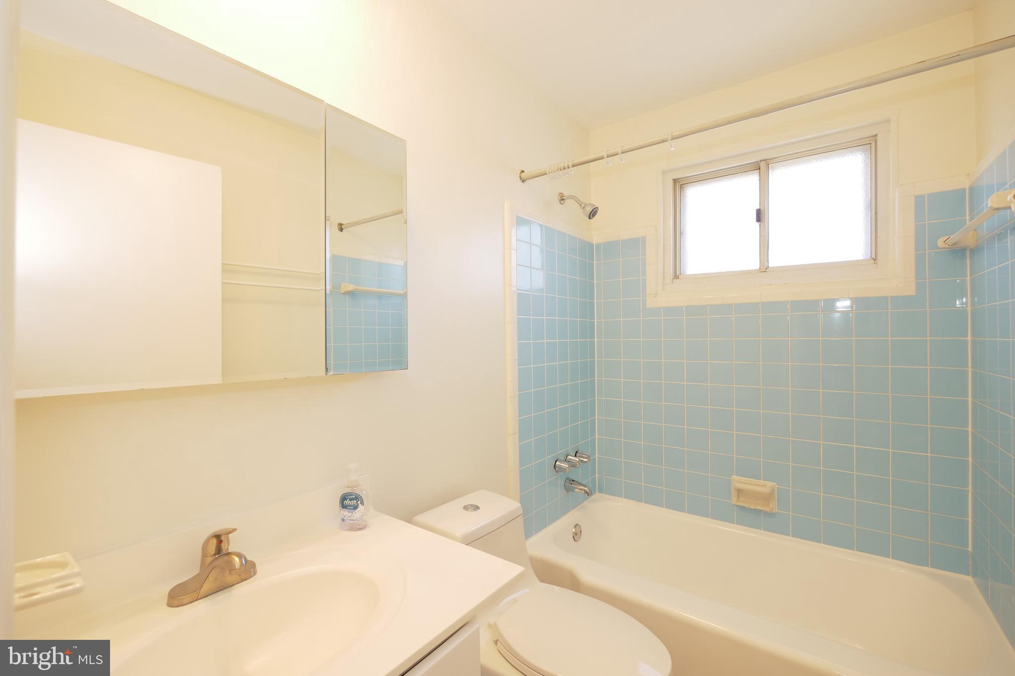 12811 Bluhill Road Silver Spring, MD 20906 - Photo 28 of 32 Upper Level Full Bathroom