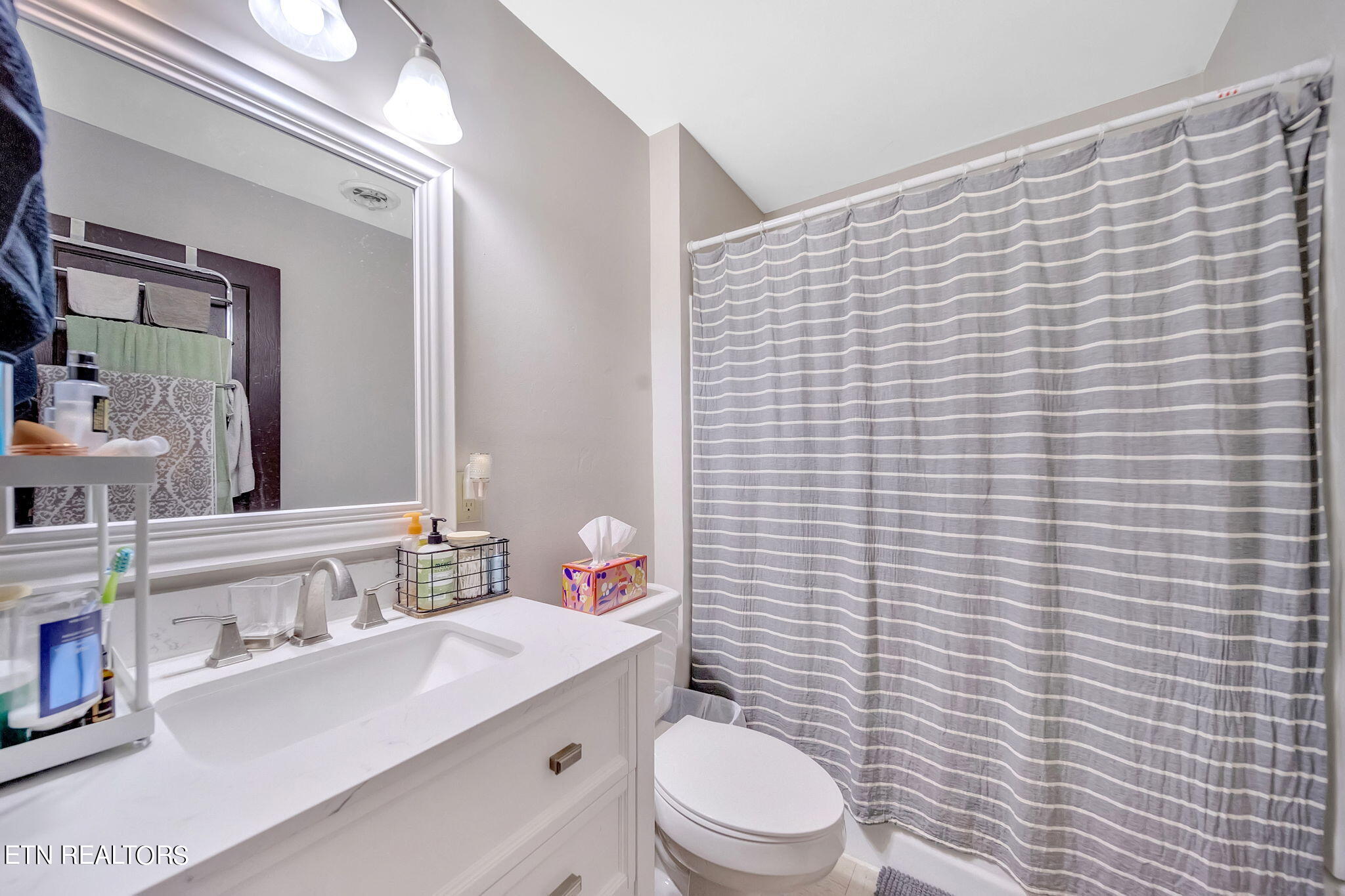 5012 O Barr Road Knoxville, TN 37914 - Photo 12 of 40 10-web-or-mls-217A4516