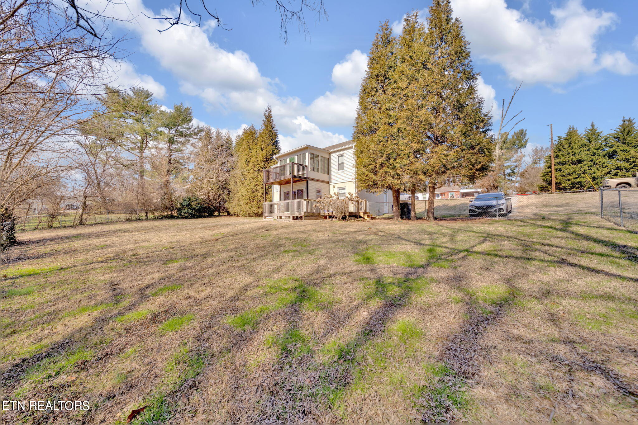 5012 O Barr Road Knoxville, TN 37914 - Photo 2 of 40 29-web-or-mls-217A4616