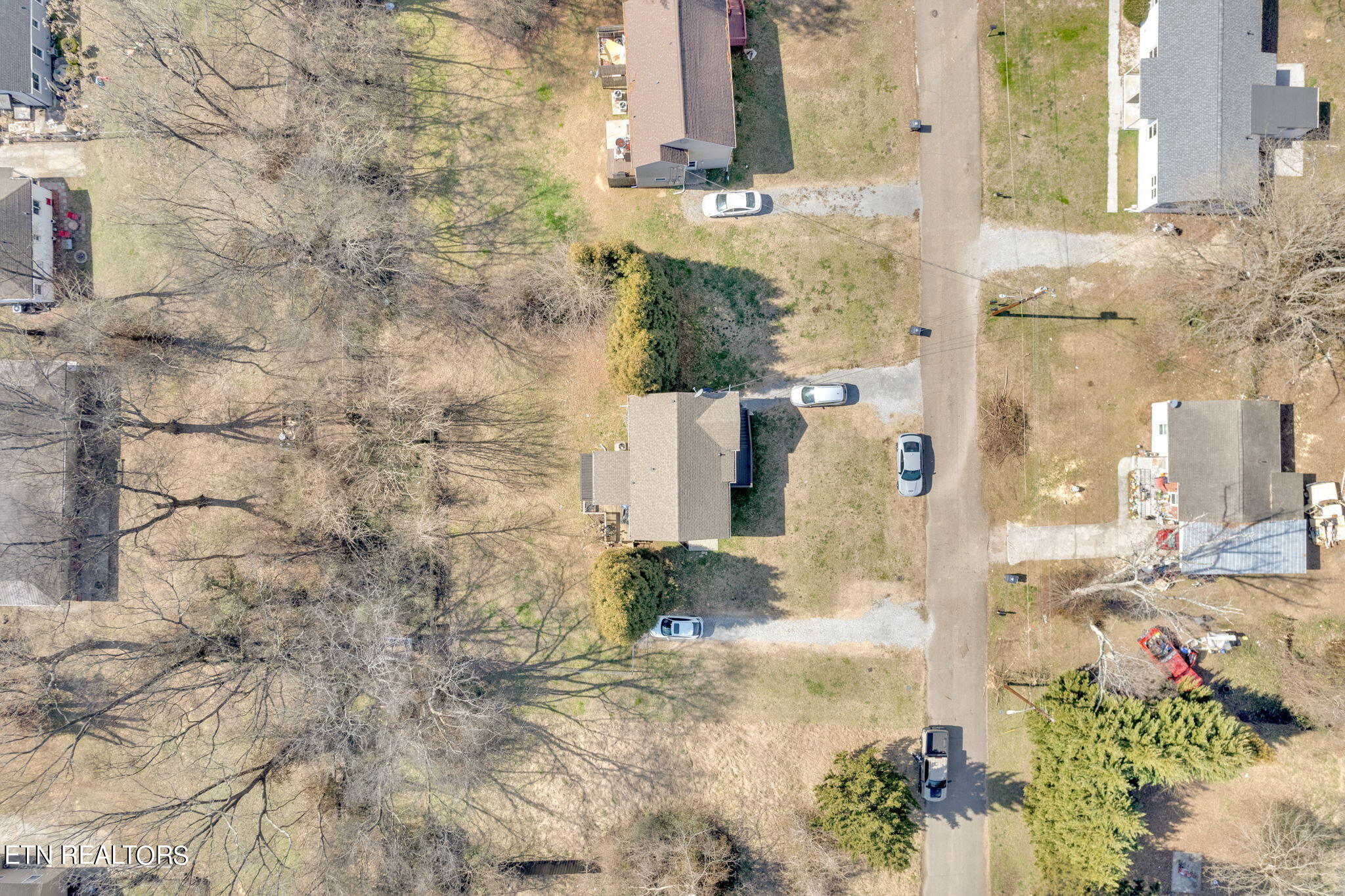 5012 O Barr Road Knoxville, TN 37914 - Photo 3 of 40 37-web-or-mls-DJI_0027