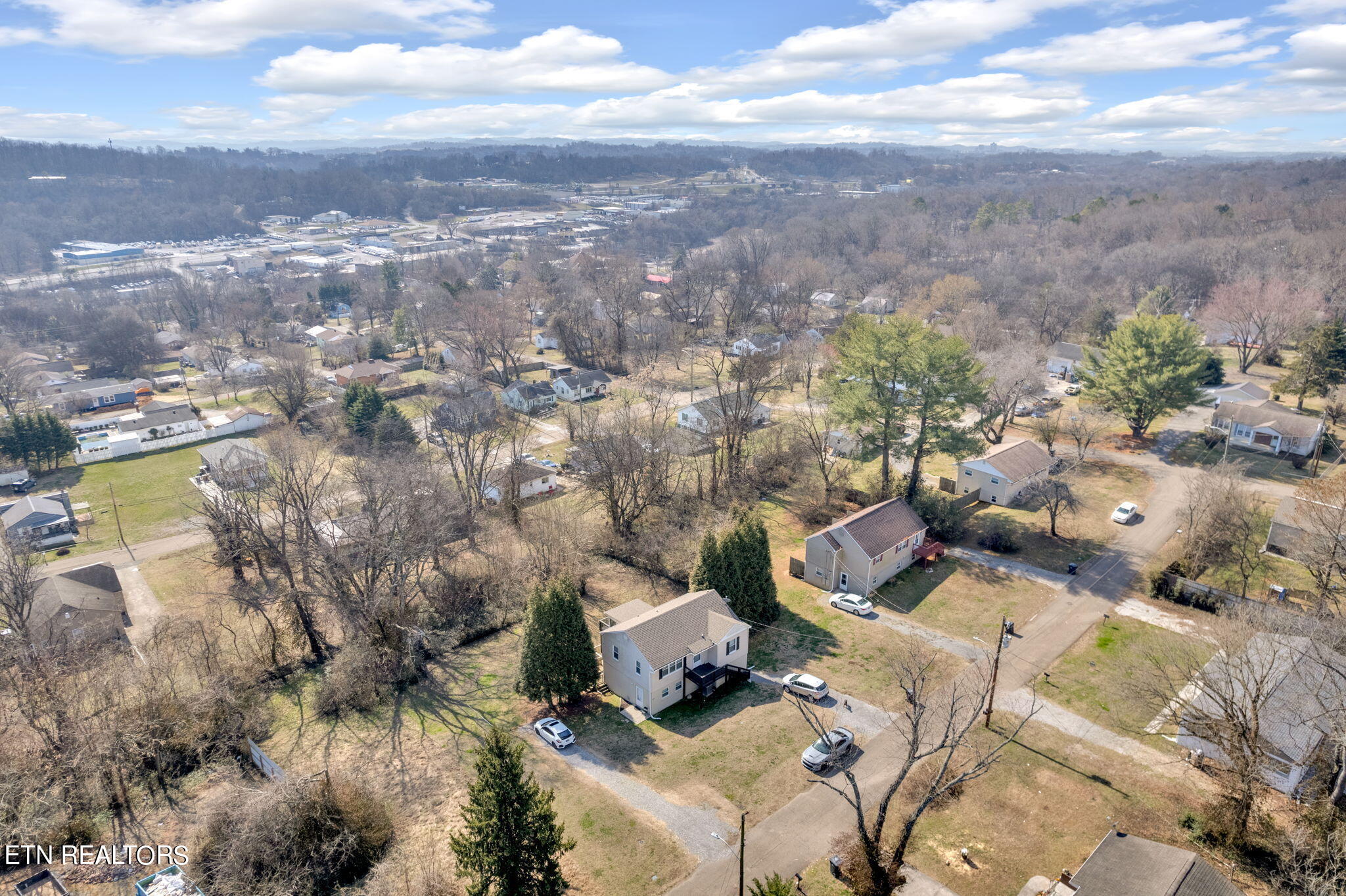 5012 O Barr Road Knoxville, TN 37914 - Photo 38 of 40 38-web-or-mls-DJI_0986