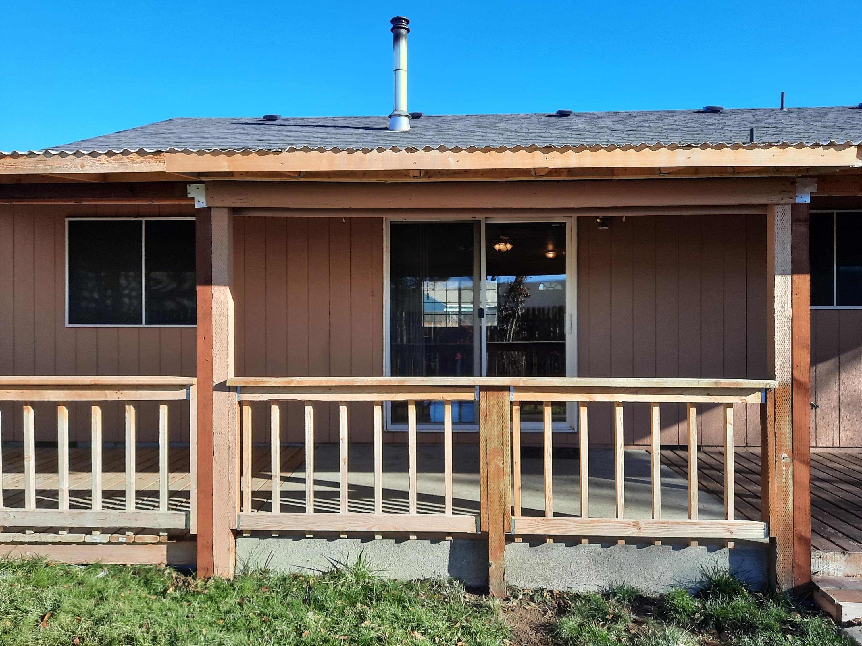 2173 Northeast Yellowpine Road Prineville, OR 97754 - Photo 4 of 6 Extra long covered patio.