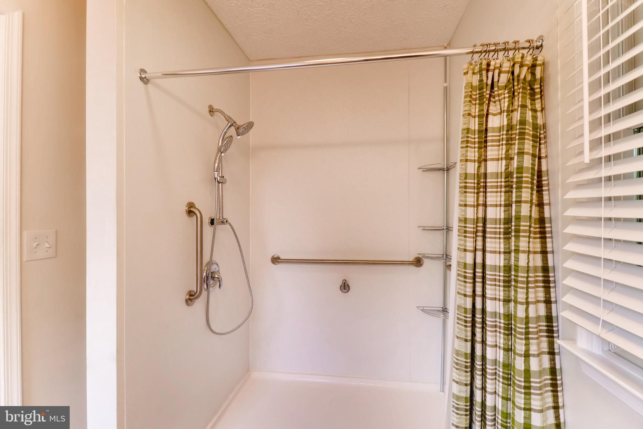 5810 Gambrill Road White Marsh, MD 21162 - Photo 22 of 33 Gallery Image 22