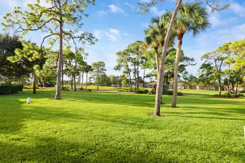 $5,000 | 523 Club Drive, Palm Beach Gardens, FL 33418