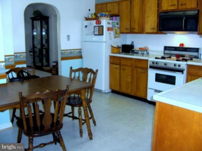 9526 North Laurel Road Laurel, MD 20723 - Photo 14 of 16 Kitchen #2