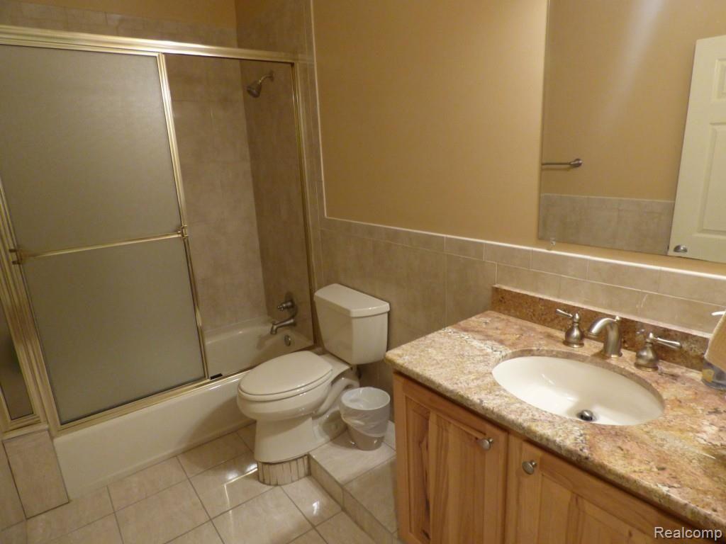 4685 Orion Road Rochester, MI 48306 - Photo 32 of 56 P1250894.jpg