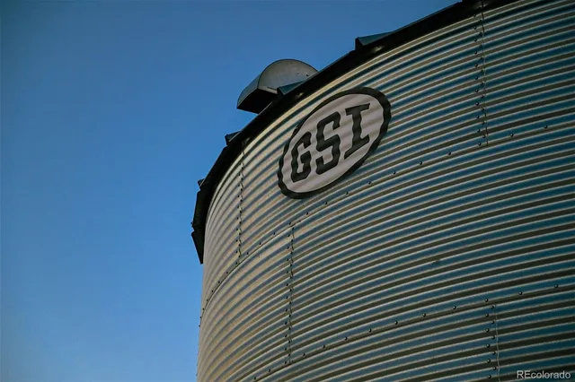 a view of outdoor space