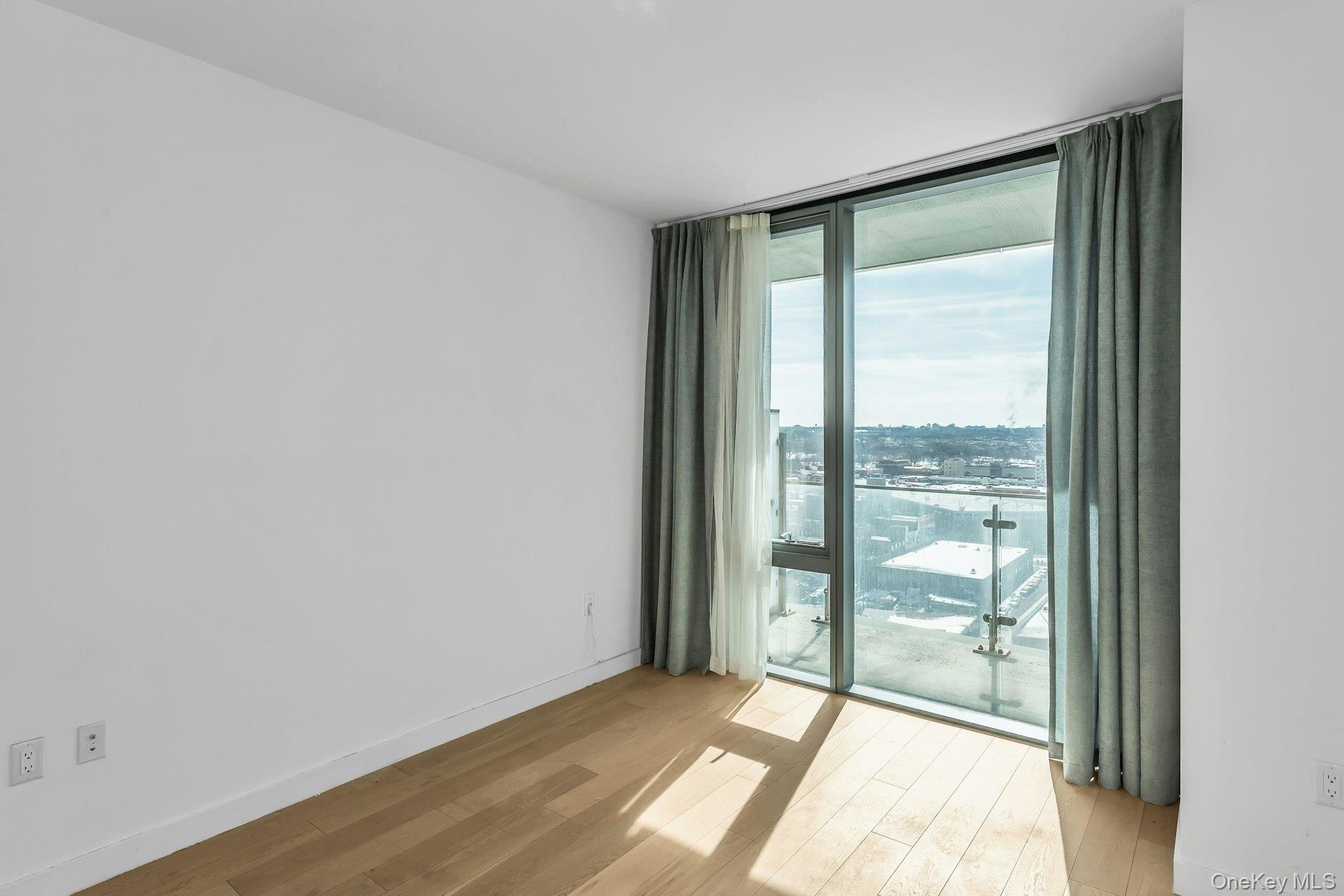 131-01 40 Road, Unit 17V Queens, NY 11354 - Photo 13 of 49