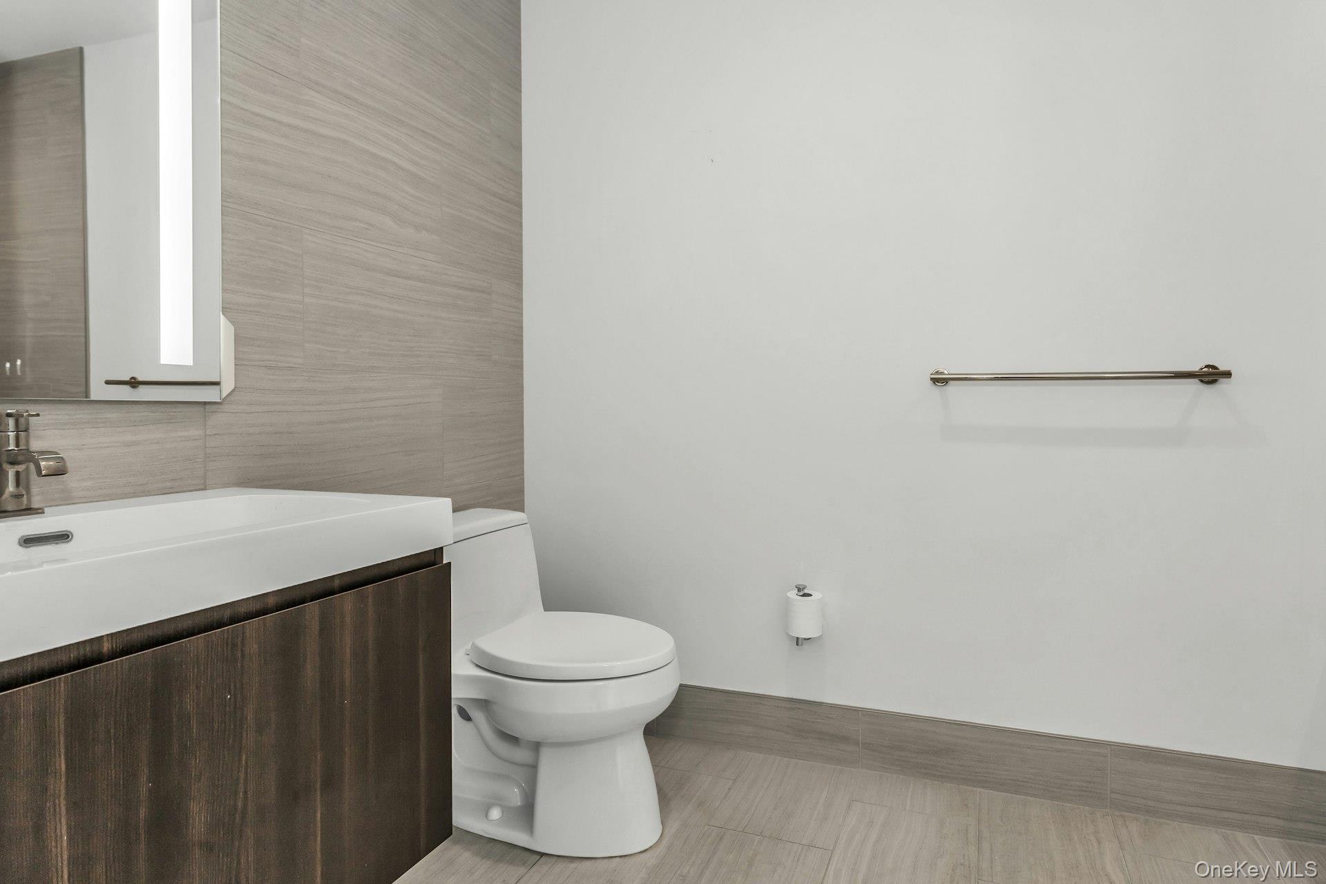 131-01 40 Road, Unit 17V Queens, NY 11354 - Photo 19 of 49