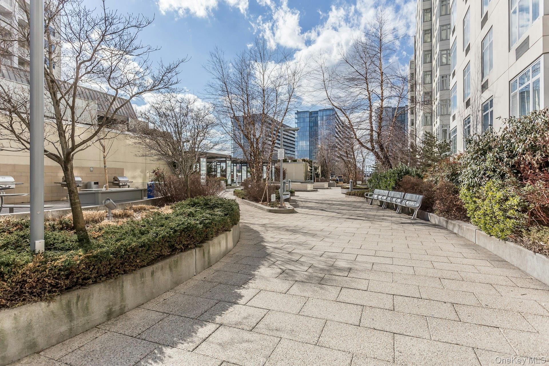 131-01 40 Road, Unit 17V Queens, NY 11354 - Photo 36 of 49