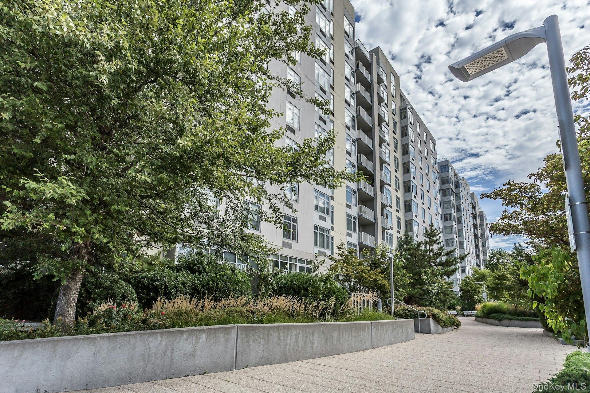 131-01 40 Road, Unit 17V Queens, NY 11354 - Photo 47 of 49