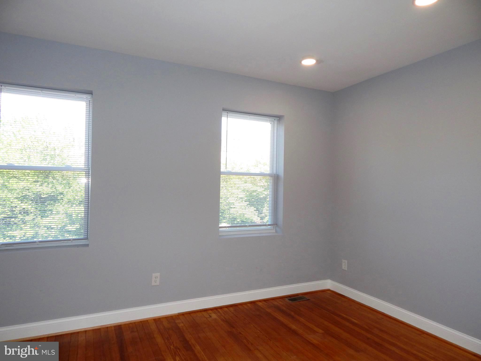 301 Cornwall Street Baltimore, MD 21224 - Photo 8 of 17