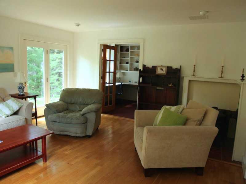 40 Arrowhead Road Bar Harbor, ME 04609 - Photo 9 of 24 Living Room.
