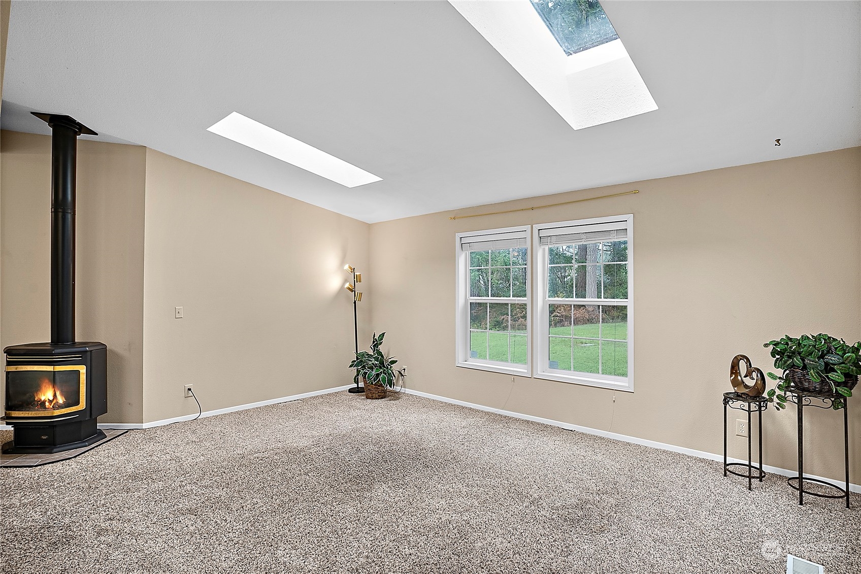 1230 East Jared Road Shelton, WA 98584 - Photo 21 of 40 a view of an empty room with a window