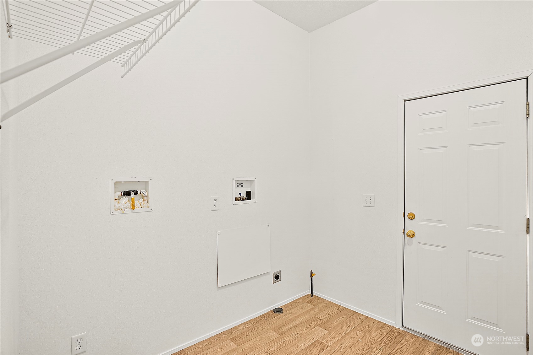 1230 East Jared Road Shelton, WA 98584 - Photo 25 of 40 a view of a room