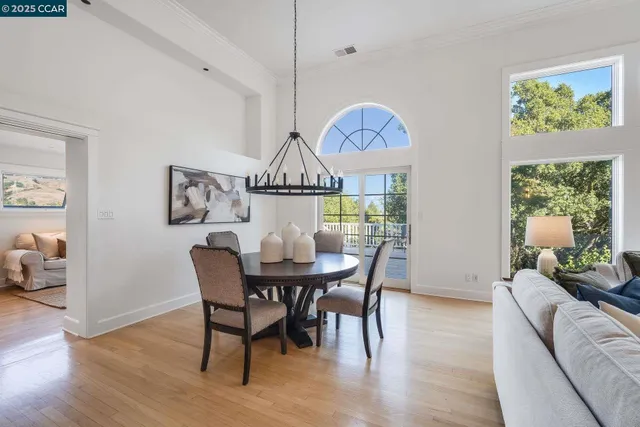 $2,190,000 | 33 Altamount Drive, Orinda, CA 94563