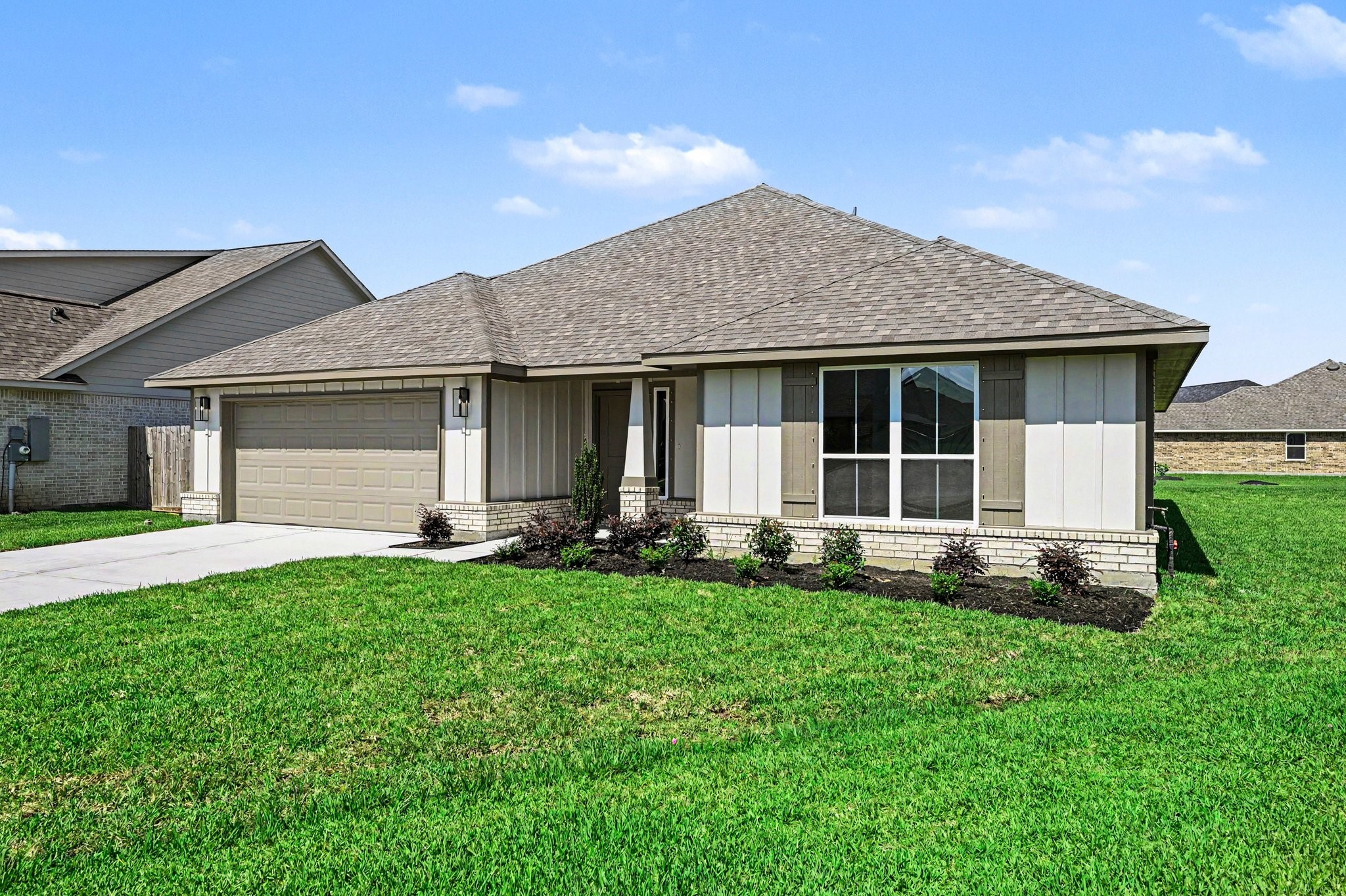 8 Gemstone Court Angleton, TX 77515 - Photo 3 of 27