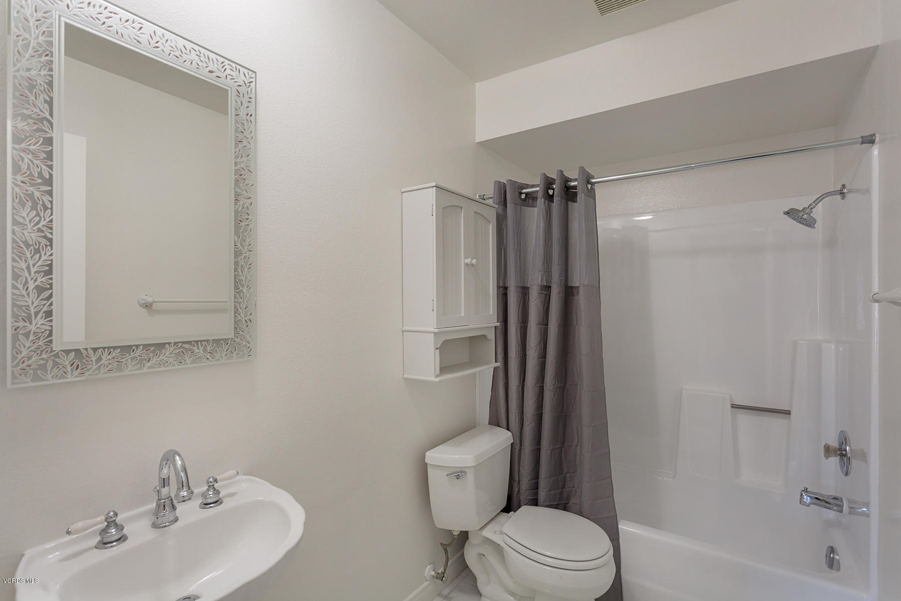 1706 Sinaloa Road, Unit 210 Simi Valley, CA 93065 - Photo 14 of 22 Sinaloa18-mls