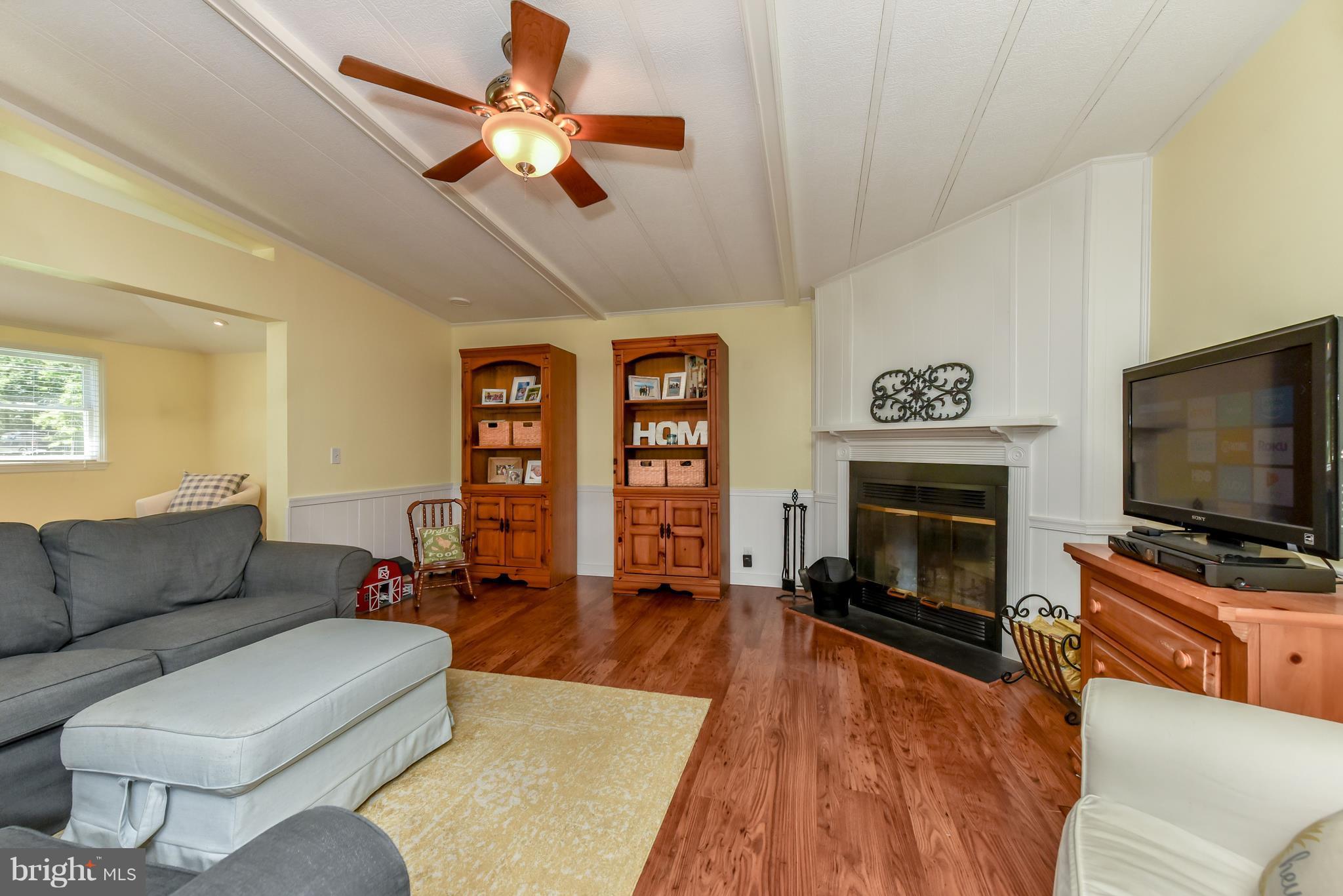 45 Bayview Road Chesapeake City, MD 21915 - Photo 3 of 24 Living Room
