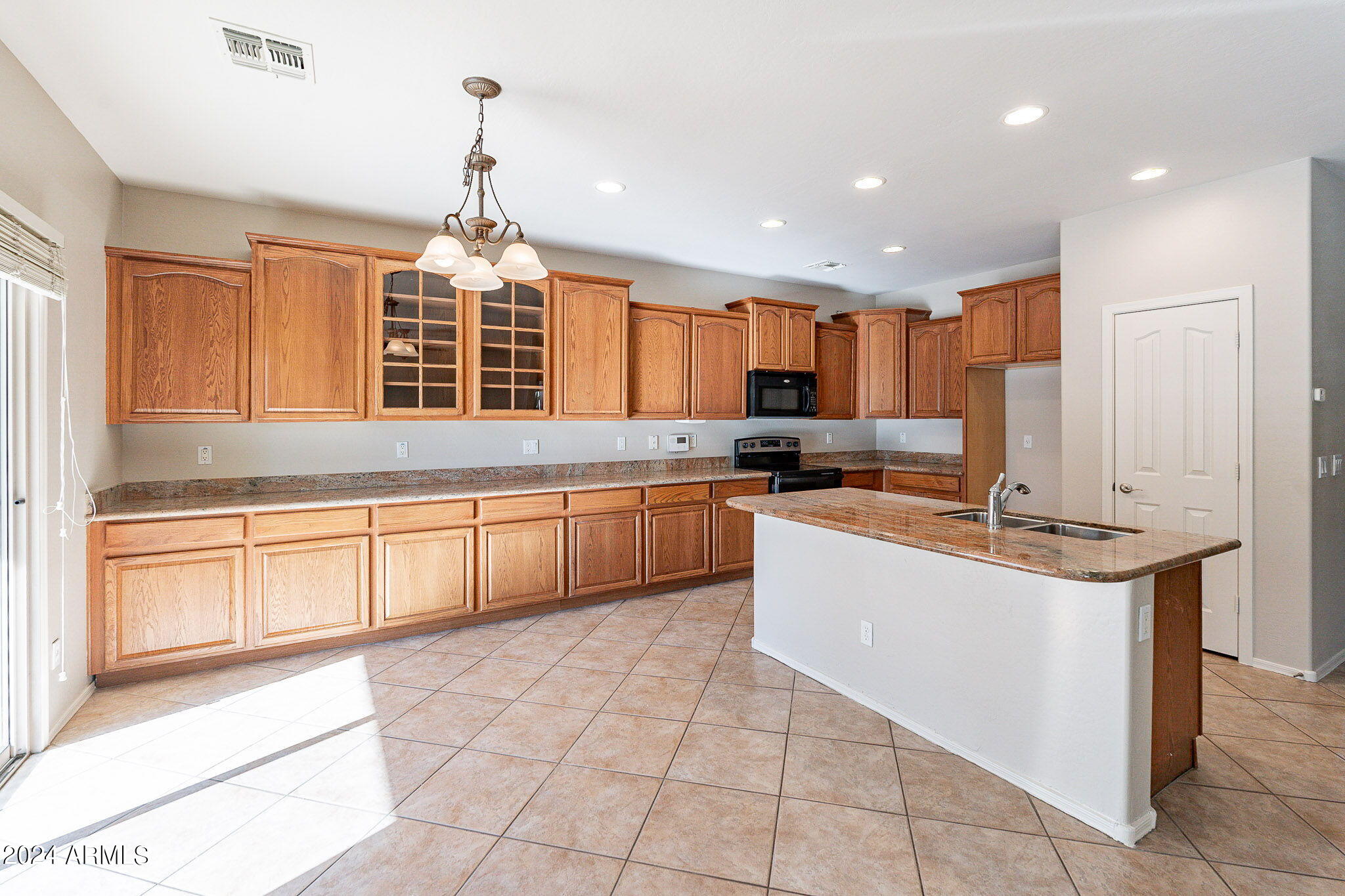 6945 West Beverly Road Laveen, AZ 85339 - Photo 3 of 34 68-web-or-mls-Beverly-3 (2)