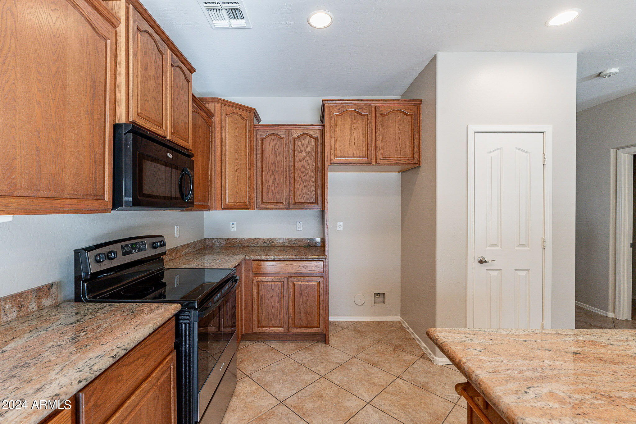 6945 West Beverly Road Laveen, AZ 85339 - Photo 5 of 34 72-web-or-mls-Beverly-7 (2)