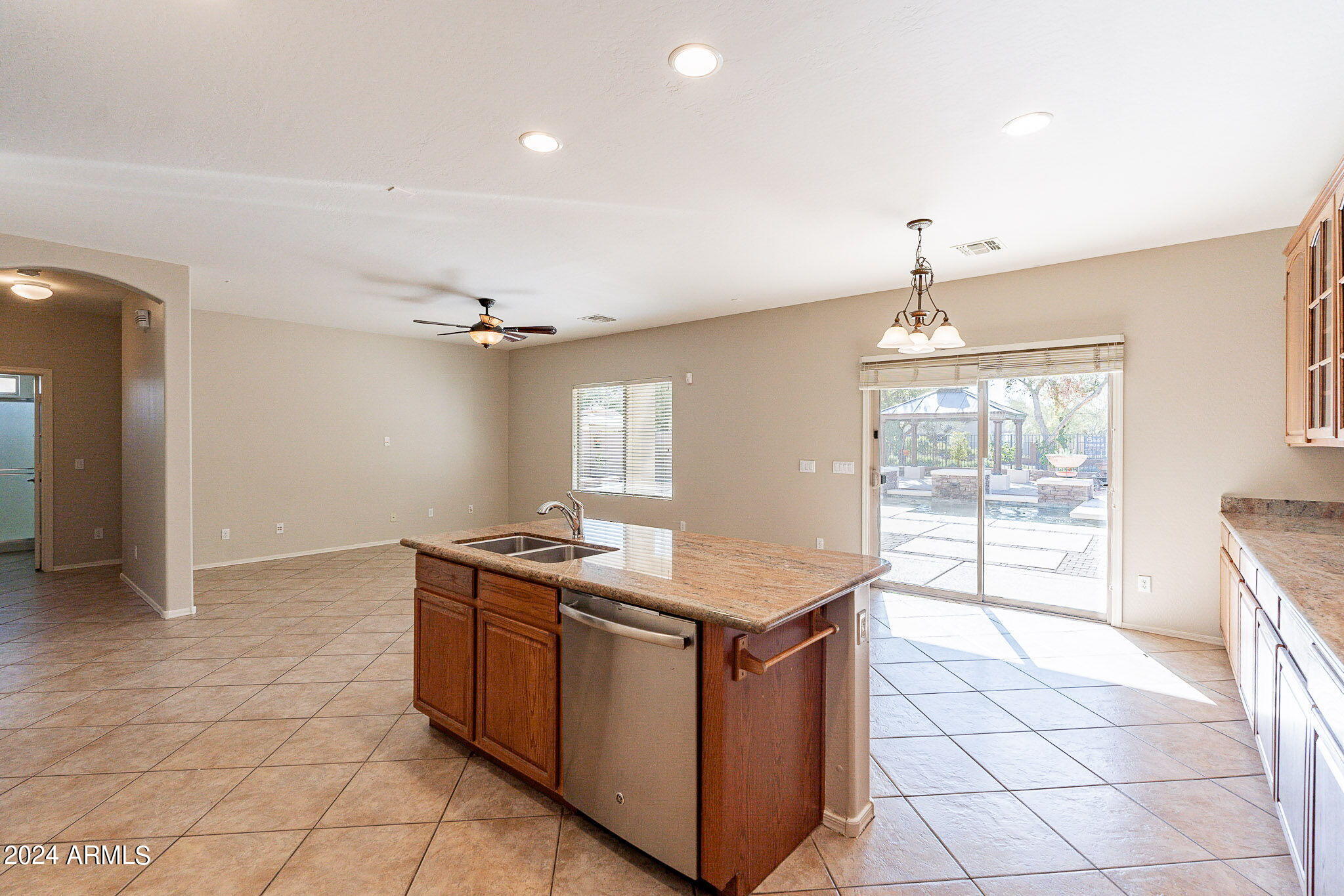 6945 West Beverly Road Laveen, AZ 85339 - Photo 9 of 34 73-web-or-mls-Beverly-8 (2)