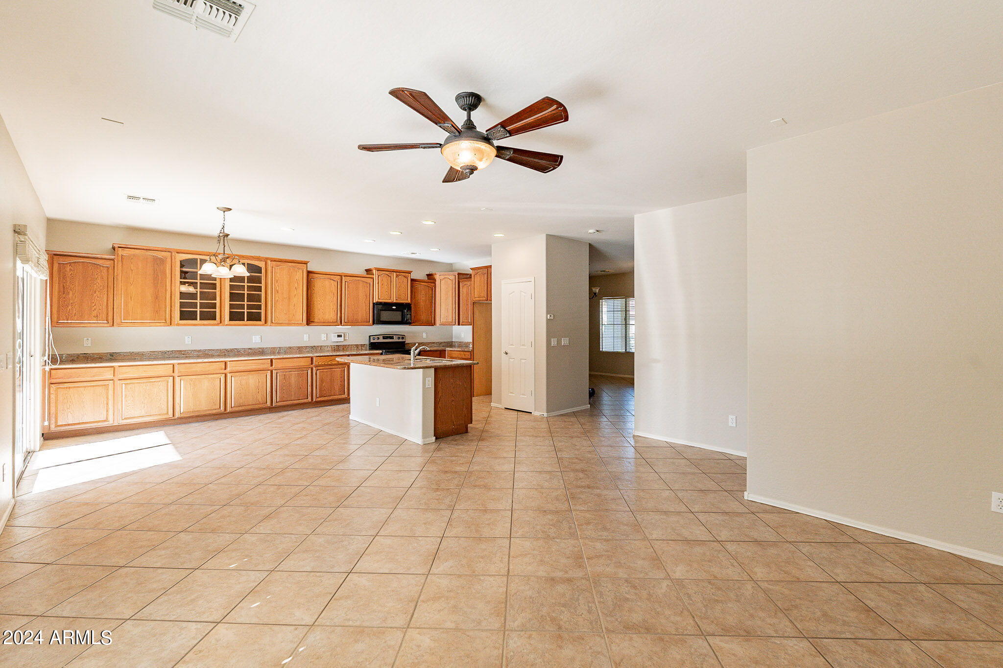 6945 West Beverly Road Laveen, AZ 85339 - Photo 10 of 34 78-web-or-mls-Beverly-13 (2)