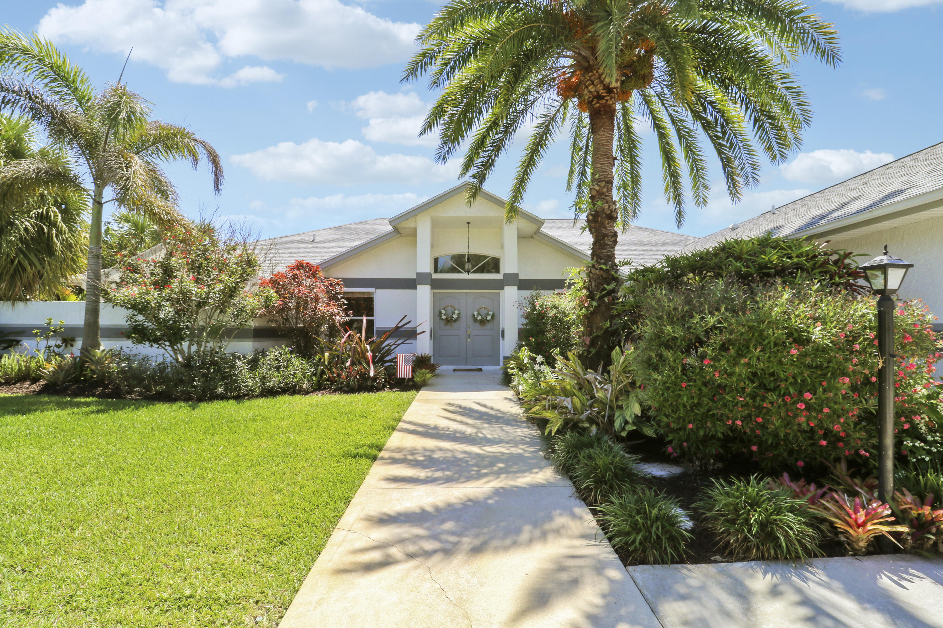 550 Southeast Ashley Oaks Way Stuart, FL 34997 - Photo 4 of 62 Front Exterior